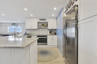 95 N Birch Rd, Unit Harbor Haven in Fort Lauderdale, FL - Foto de edificio - Building Photo