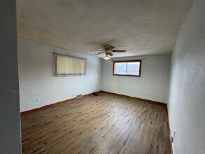 812 Dickinson Dr in Vestal, NY - Building Photo - Building Photo