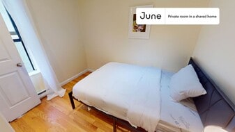 Room in Shared 4 bed/1 bath home in New York, NY - Building Photo