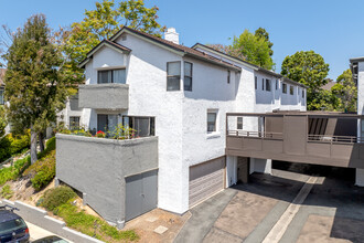 Woodlands North in La Jolla, CA - Building Photo - Primary Photo