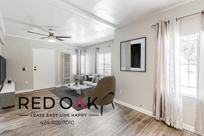 810 W 42nd Pl in Los Angeles, CA - Building Photo - Building Photo