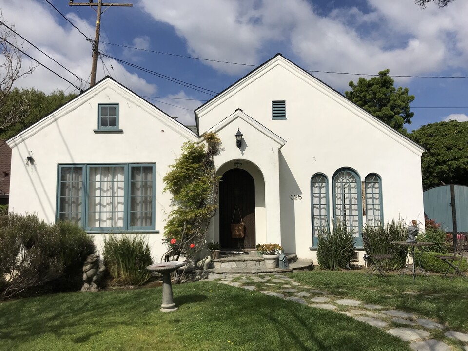 325 S Berkeley Ave, Unit Main House in Pasadena, CA - Building Photo
