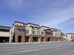 131 Lighthouse Ave in Monterey, CA - Building Photo - Building Photo