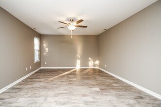 1411 Weston Ln in Spring Hill, TN - Building Photo - Building Photo