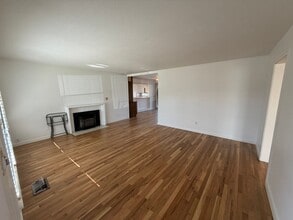 1421 Castec Dr in Sacramento, CA - Building Photo - Building Photo