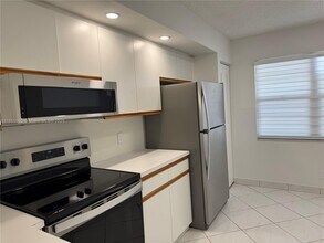 1151 SW 128th Terrace in Pembroke Pines, FL - Building Photo - Building Photo