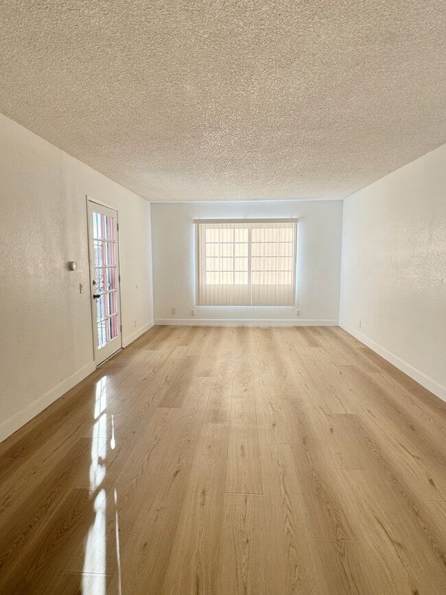 1730 Obispo Ave in Long Beach, CA - Building Photo - Building Photo