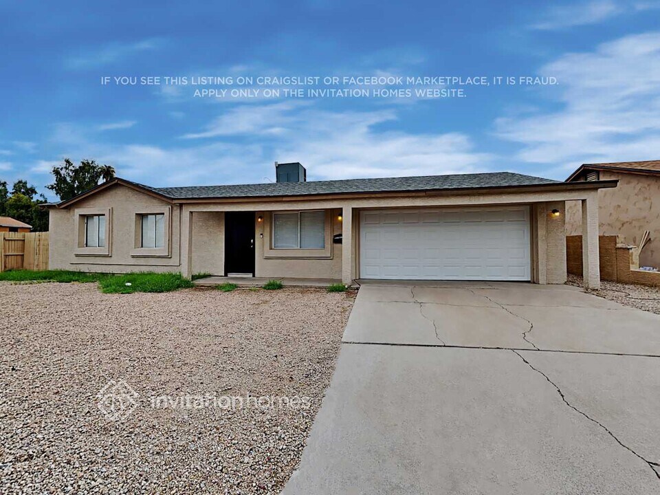 4102 N 71st Ln in Phoenix, AZ - Building Photo
