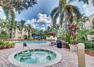 5612 Rock Island Rd, Unit 151 in Tamarac, FL - Building Photo - Building Photo