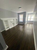 2118 E 80th St, Unit 1 in Chicago, IL - Building Photo