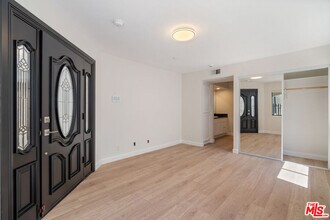 6143 Lake Lindero Dr in Agoura Hills, CA - Building Photo - Building Photo