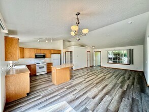 7304 Aaron St in Coeur d'Alene, ID - Building Photo - Building Photo
