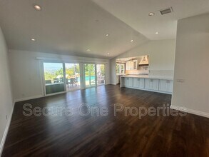 637 Lynwood St in Thousand Oaks, CA - Building Photo - Building Photo