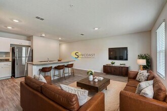 1516 Yelford Cir in Jacksonville, FL - Building Photo - Building Photo