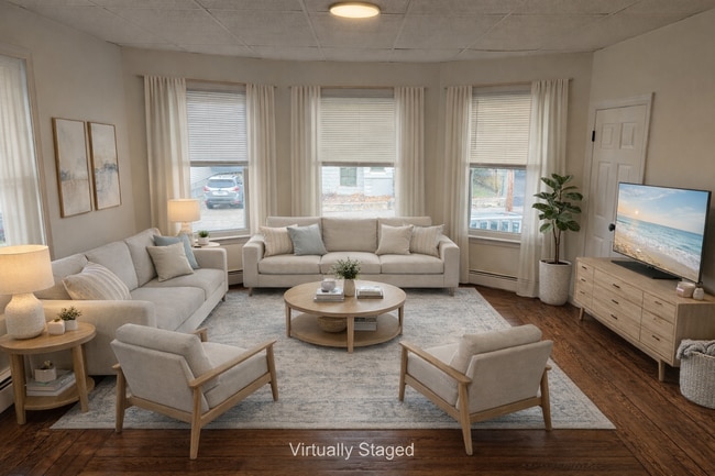 72 Darling St, Unit Apt 1.