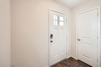 190 Frogmore Lp in Uhland, TX - Building Photo - Building Photo