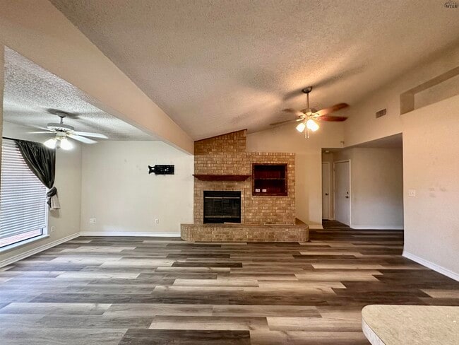 2 Bayberry Ct in Wichita Falls, TX - Building Photo - Building Photo