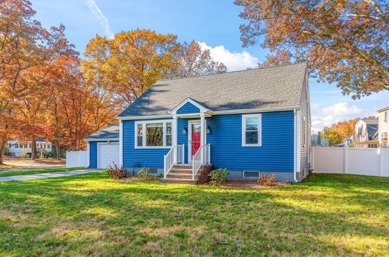 235 N Billerica Rd in Tewksbury, MA - Foto de edificio