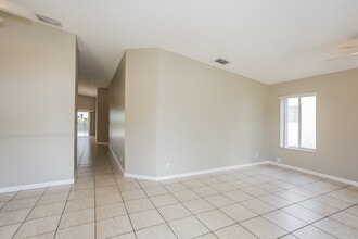 1414 E Harmony Lake Cir in Davie, FL - Building Photo - Building Photo