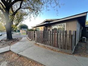 2317 Peppermint Dr in Modesto, CA - Building Photo - Building Photo