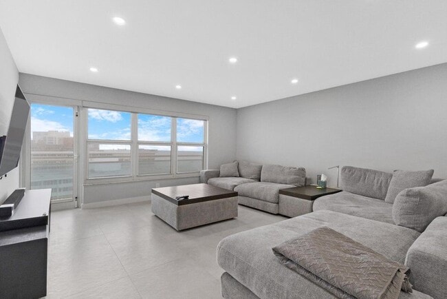 3900 Galt Ocean Dr in Fort Lauderdale, FL - Building Photo - Building Photo