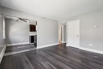 227 Washington Ave in Gloucester Township, NJ - Building Photo - Building Photo