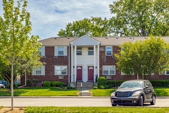 155-185 Gold St in North Arlington, NJ - Foto de edificio - Building Photo