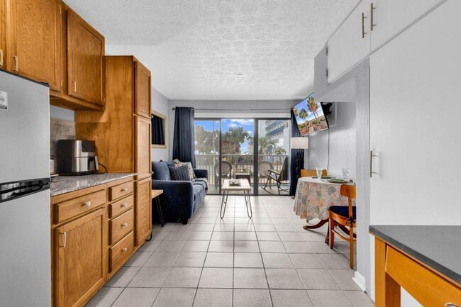 2000 S Ocean Blvd in Myrtle Beach, SC - Foto de edificio - Building Photo