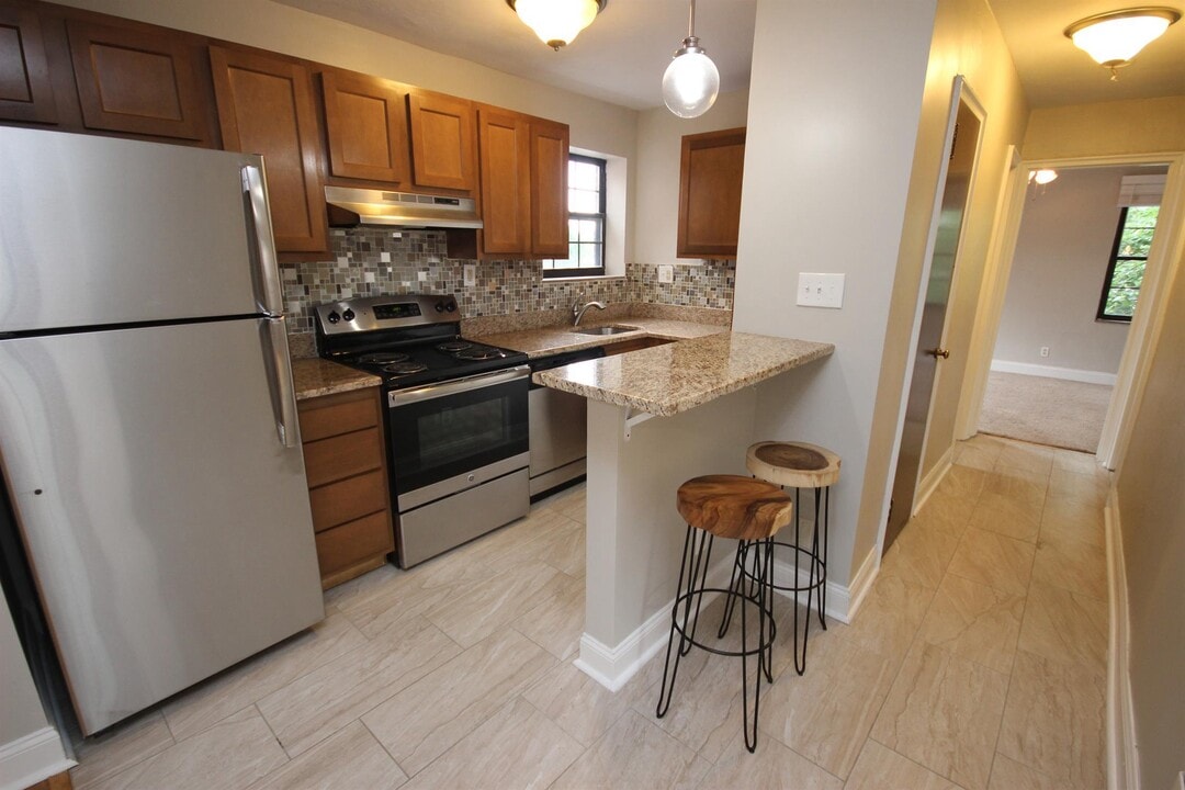 Apartments on Fifth in Pittsburgh, PA - Building Photo