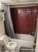 890 Huntington Ave, Unit B-1 in Boston, MA - Foto de edificio - Building Photo