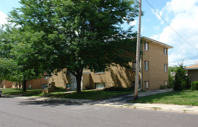 2605 W Wardcliffe Dr in Peoria, IL - Building Photo - Building Photo