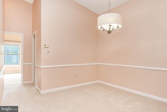 7701 Lafayette Forest Dr in Annandale, VA - Building Photo - Building Photo