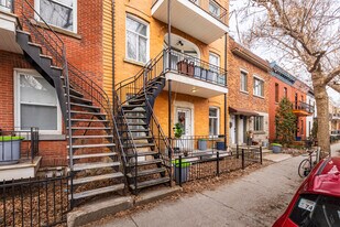 5268-5274 Cartier St in Montréal, QC - Building Photo