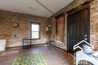 639 N Troy St in Chicago, IL - Building Photo - Building Photo