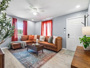 1906 N Leavitt Rd, Unit SI ID1496120P in Lorain, OH - Foto de edificio - Building Photo