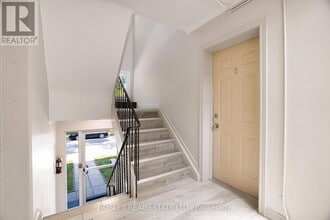 41 Marina Ave in Toronto, ON - Building Photo - Building Photo