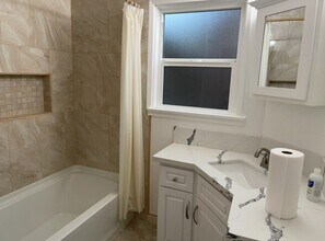 9517 Kauffman Ave in South Gate, CA - Foto de edificio - Building Photo