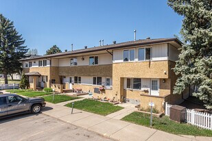 3317 139 Ave NW in Edmonton, AB - Building Photo