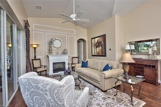 3296 Twilight Ln in Naples, FL - Foto de edificio - Building Photo