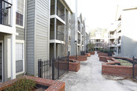 The Granville Apartments in Atlanta, GA - Building Photo - Building Photo