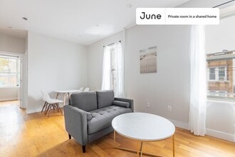Private bedroom in 5 bed/2 bath Home in New York, NY - Building Photo - Building Photo