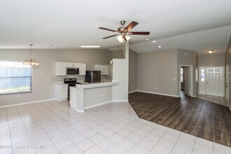 1228 Sleepy Hollow Ln in Rockledge, FL - Building Photo - Building Photo