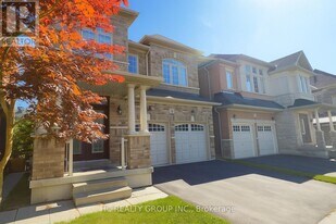 87 Estrella Cres in Richmond Hill, ON - Building Photo
