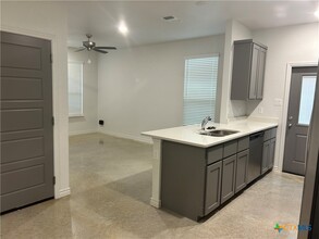 304 Riptide Rd in Temple, TX - Building Photo - Building Photo