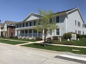 2321 Aspen Rd in Ames, IA - Foto de edificio - Building Photo