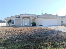 1012 SW 35th Terrace in Cape Coral, FL - Building Photo