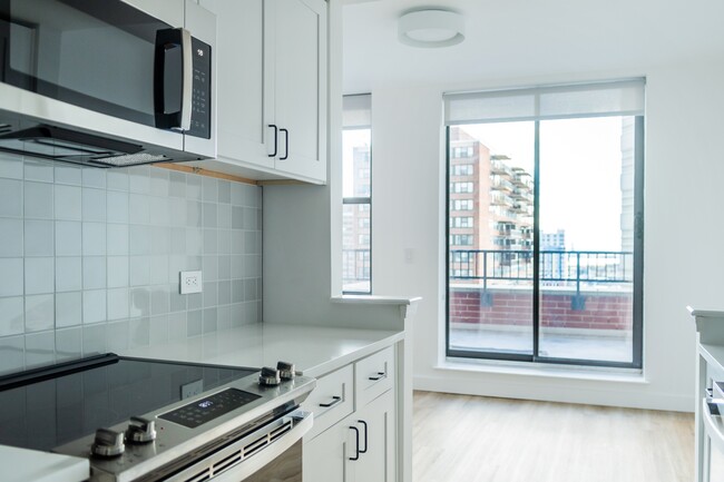 Grove Pointe in Jersey City, NJ - Building Photo - Building Photo