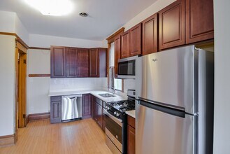 2231 W Walton St, Unit 2 in Chicago, IL - Building Photo - Building Photo