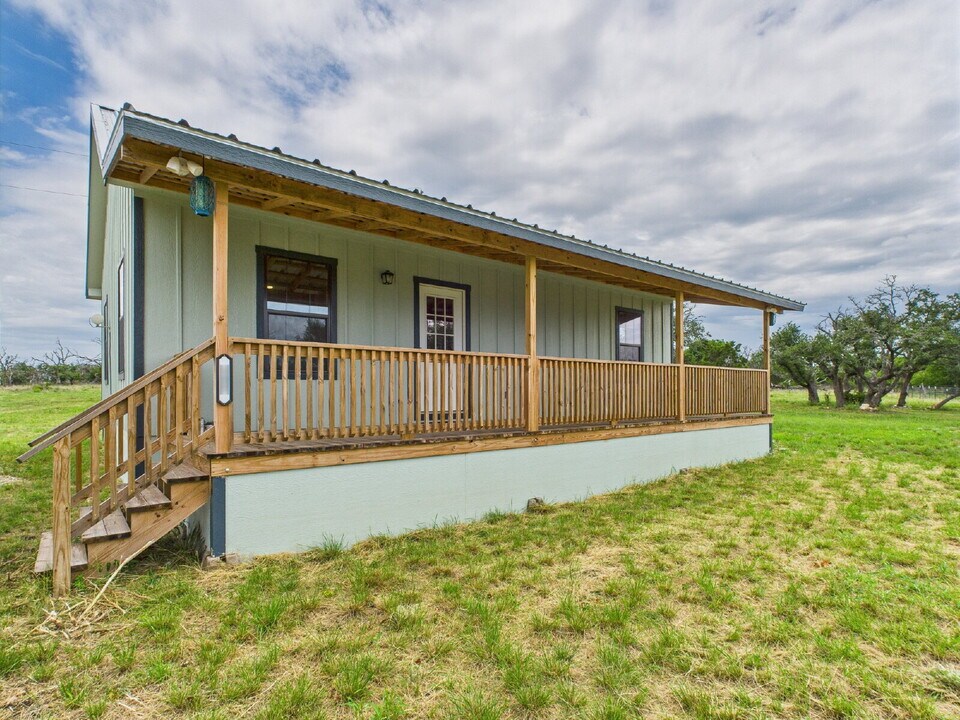 157 Hill Country Cabin Ln in Harper, TX - Building Photo