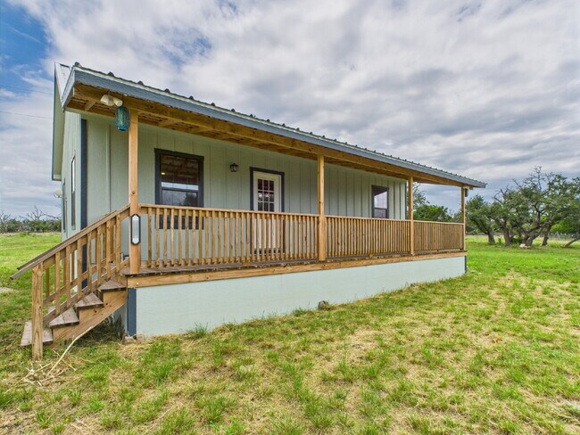 property at 157 Hill Country Cabin Ln